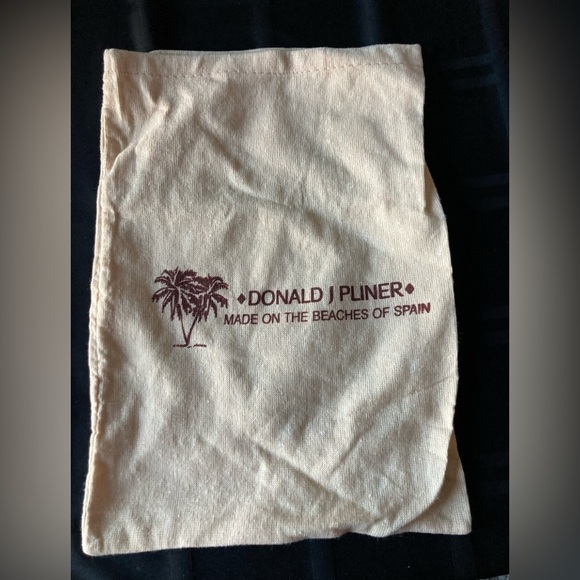 Donald J Pliner woven dust bag 14 1/2” X 10” Made on the Beaches of Spain - Picture 1 of 5